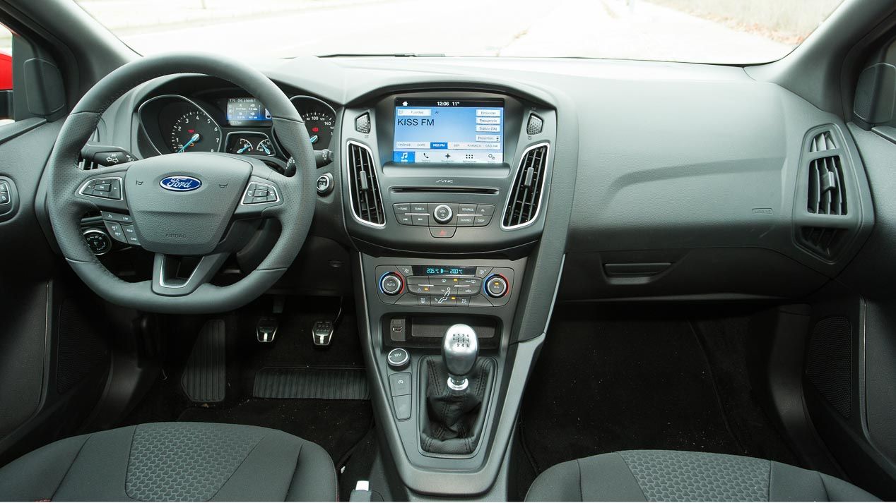 Comparativa Ford Focus EcoBoost 125 frente a Mazda 3 Skyactiv-G 120