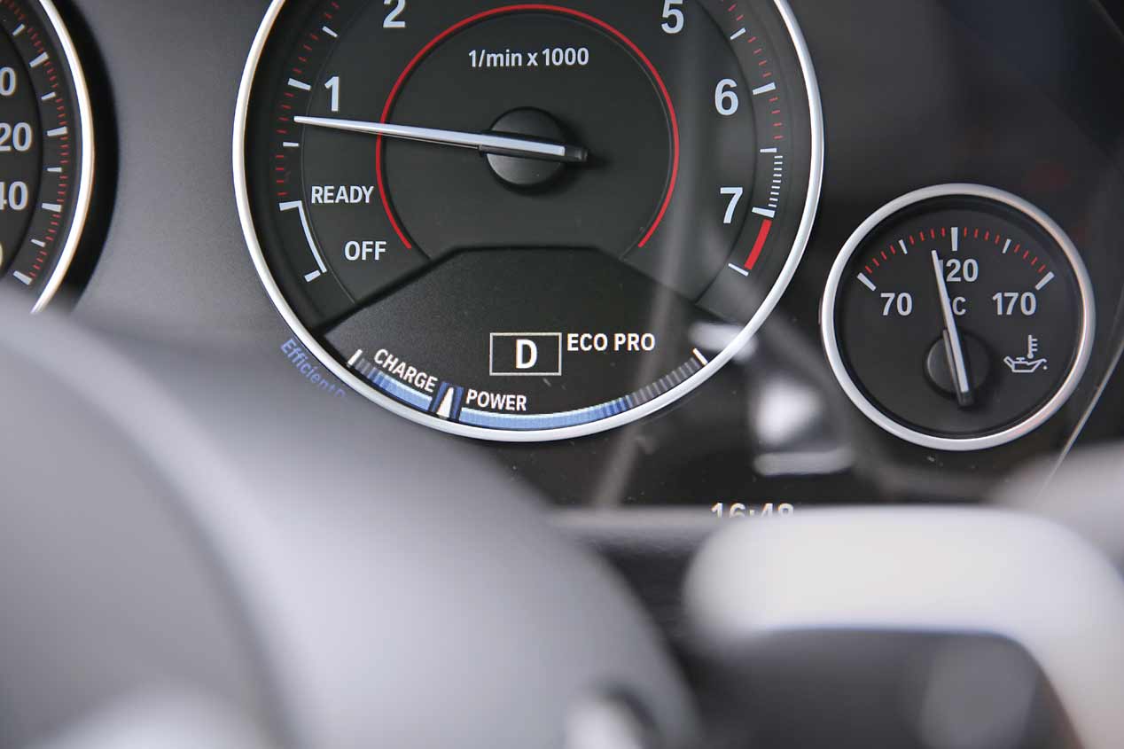 ¿Qué es mejor? ¿Diesel, gasolina o híbrido enchufable?