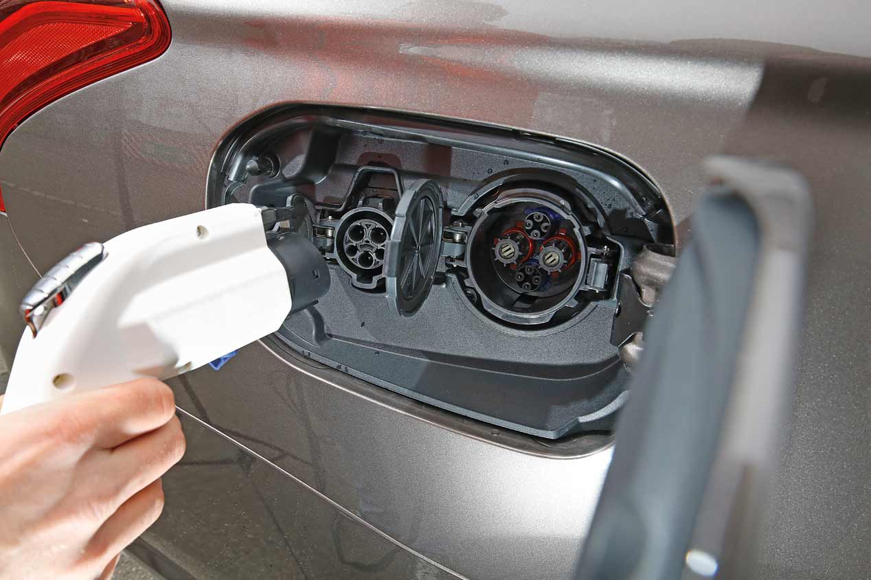 ¿Qué es mejor? ¿Diesel, gasolina o híbrido enchufable?