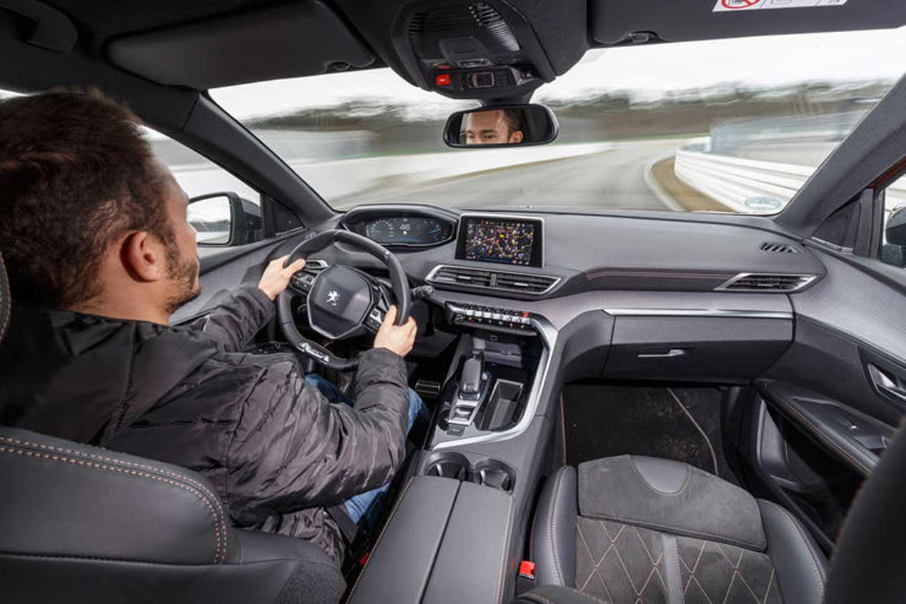 Peugeot 3008, Hyundai Tucson y Ford Kuga, a prueba