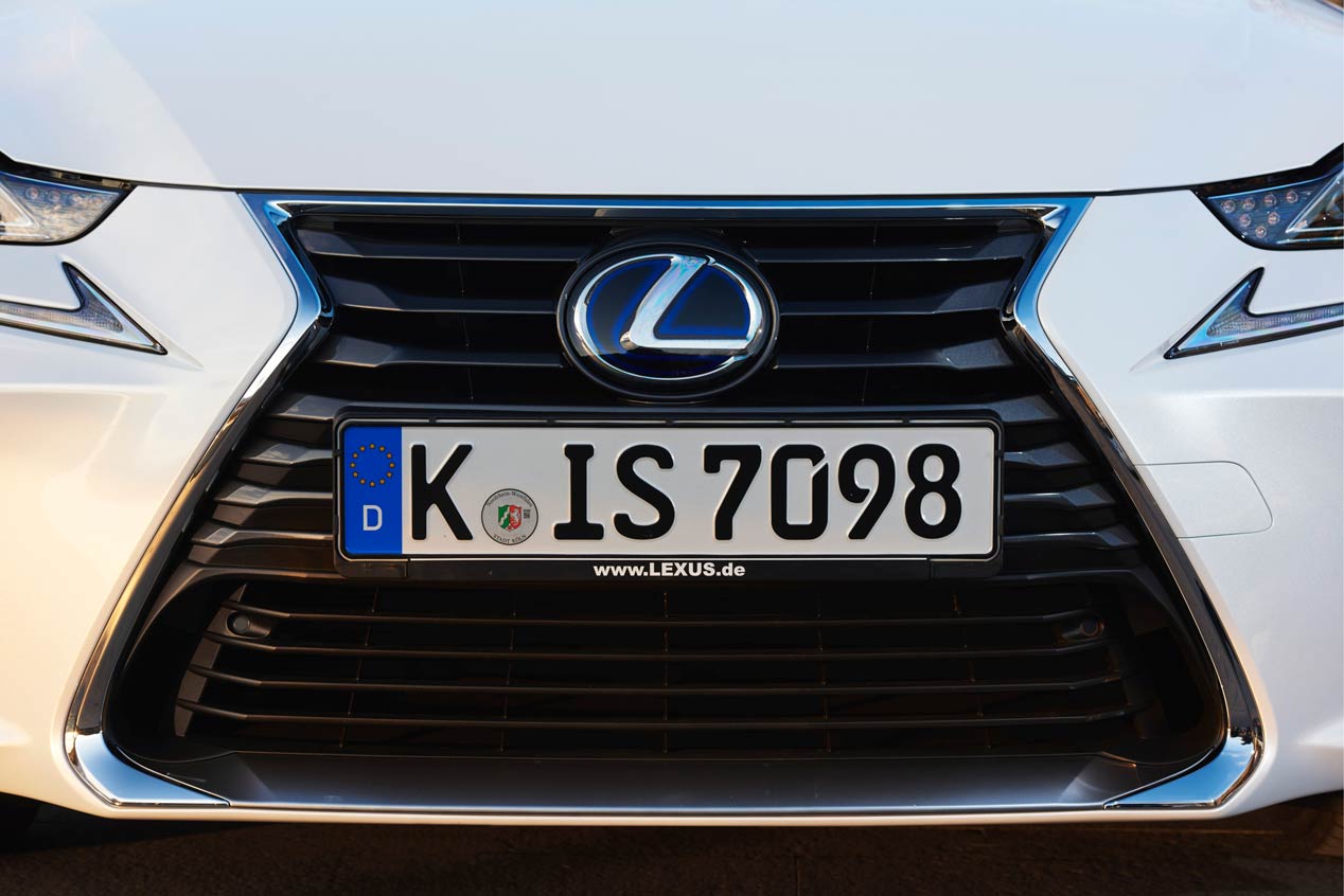 Lexus IS 300h: equilibrio, suavidad, eficiencia...