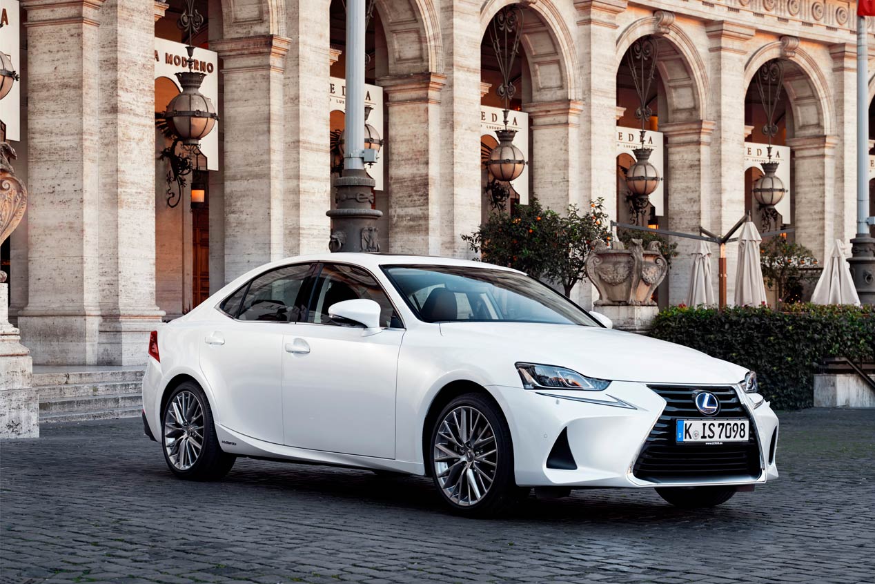 Lexus IS 300h: equilibrio, suavidad, eficiencia...
