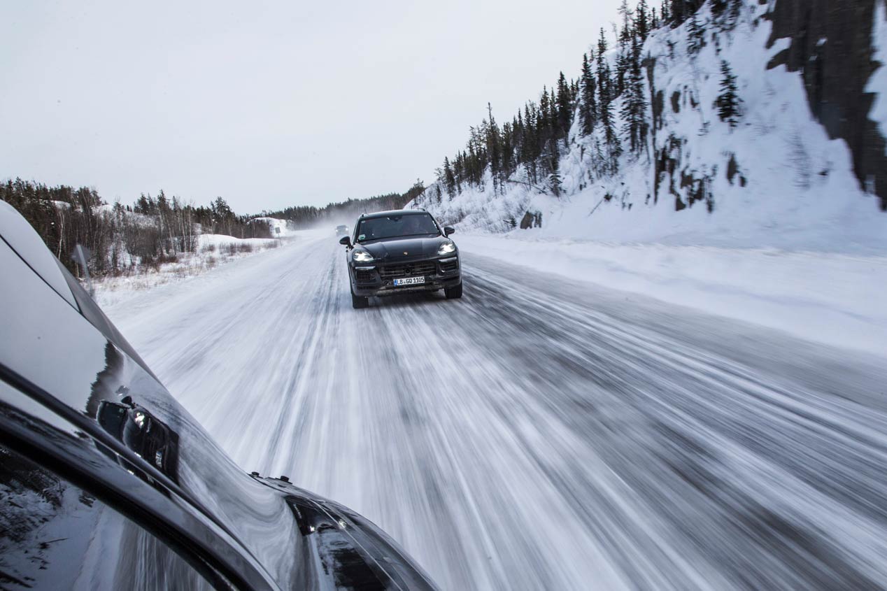 La tercera generación del Porsche Cayenne pasa por multitud de pruebas