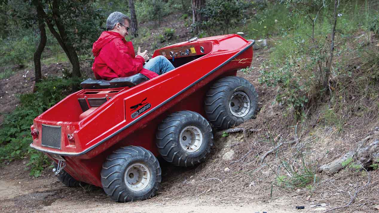 Historia y prueba del Gato Montés: el coche-anfibio español