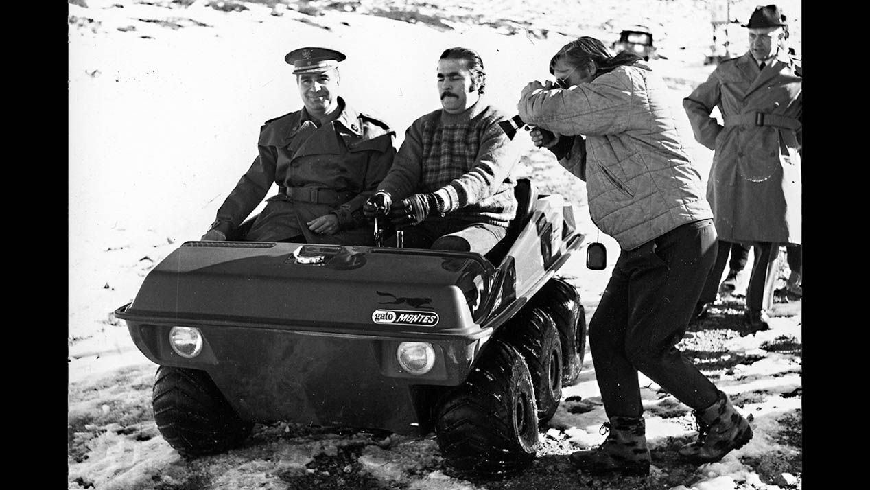 Historia y prueba del Gato Montés: el coche-anfibio español