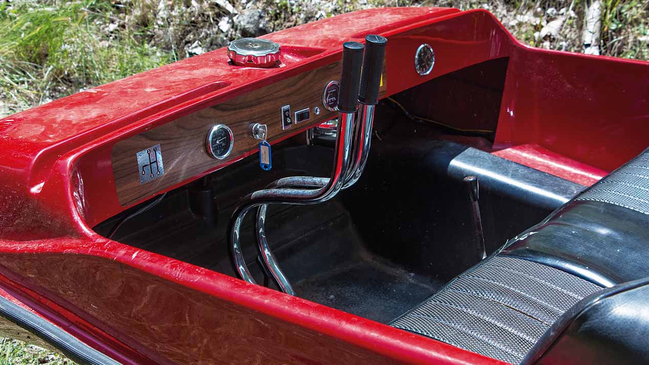 Historia y prueba del Gato Montés: el coche-anfibio español