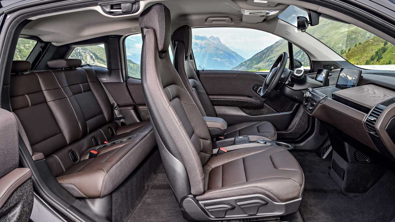 El BMW i3 se renueva mejorando su equipamiento, conectividad y conducción