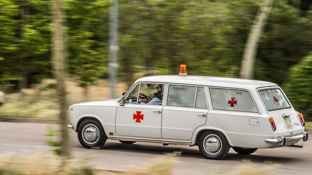 Seat 124 Ambulancia: probamos un coche histórico