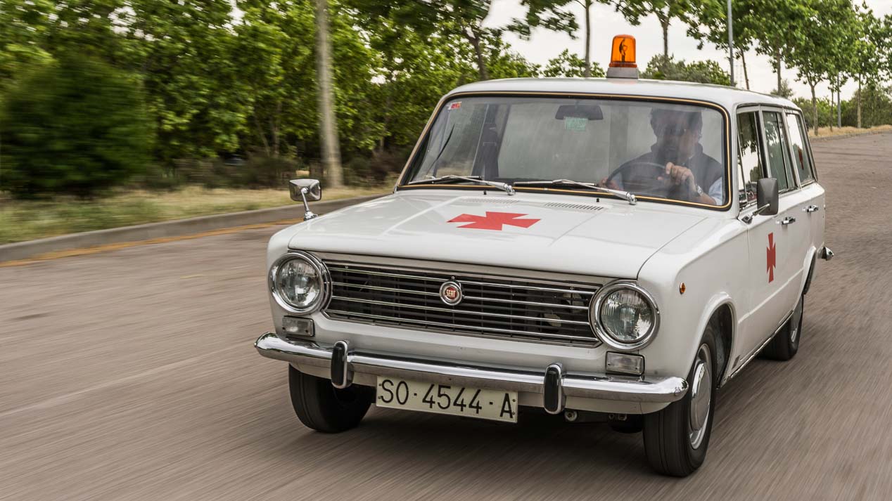 Seat 124 Ambulancia: probamos un coche histórico