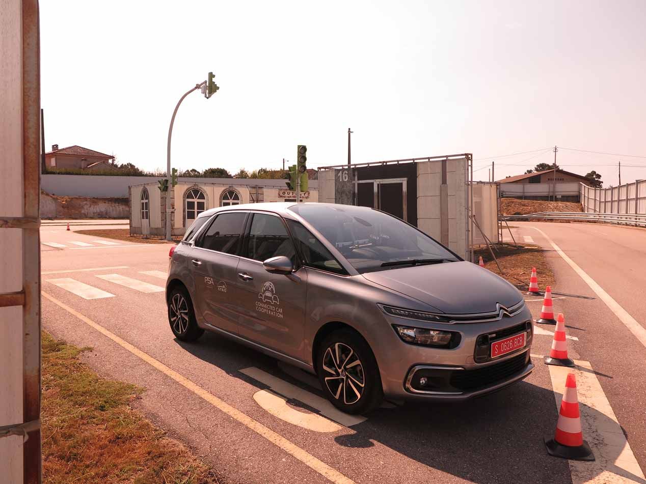 Así viene a buscarte el prototipo autónomo Citroën C4 Picasso de conducción autónoma