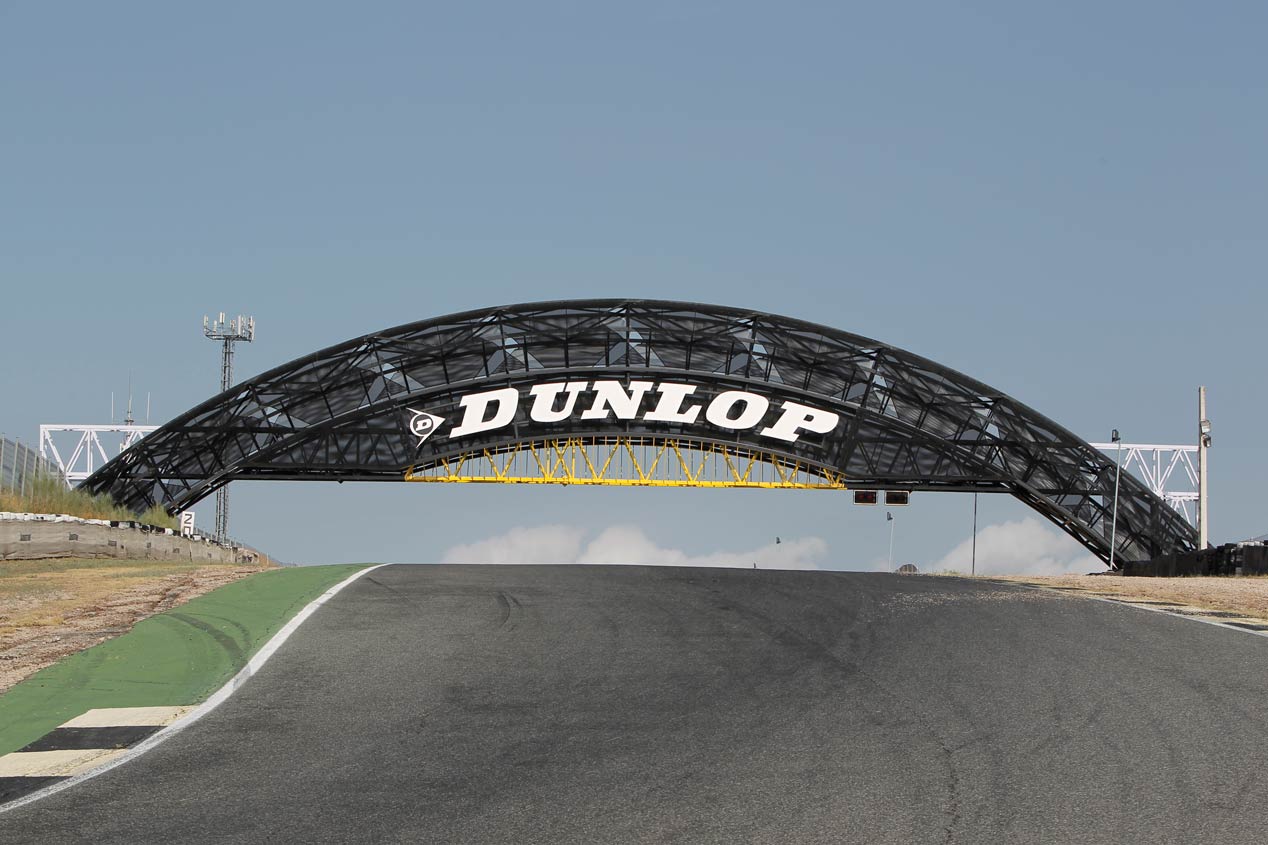 Así luce el nuevo puente Dunlop del Circuito del Jarama