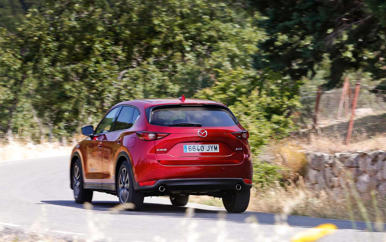 Seat Ateca 1.4 EcoTSI, Mazda CX-5 2.0 Skyactiv-G y Renault Kadjar 1.6 TCe