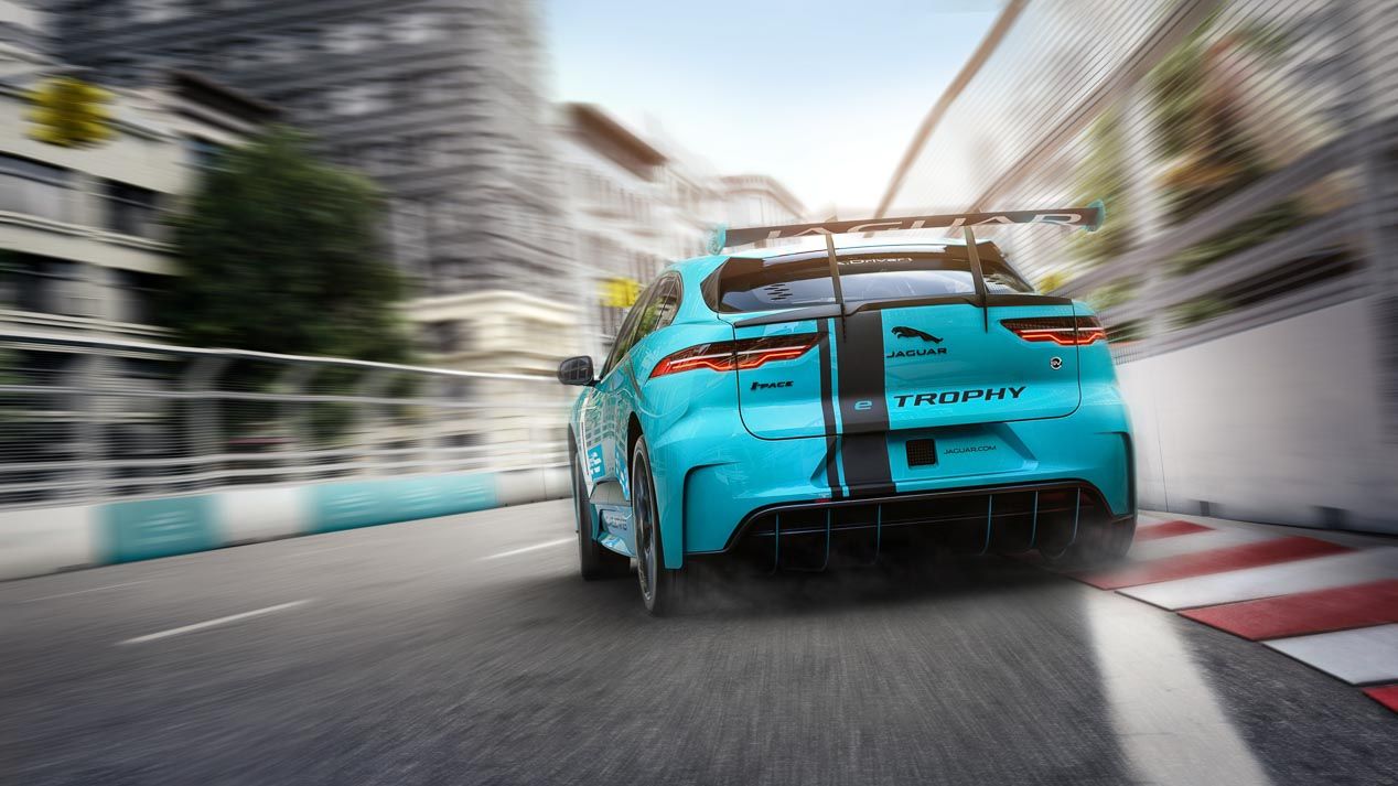 Jaguar I-Pace eTrophy y BMW M8 GTE: kilovatios y caballos