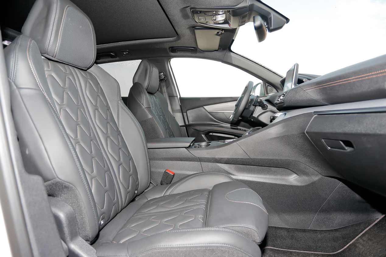 Peugeot 3008 BlueHDI 180 vs Seat León X-Perience TDI 184