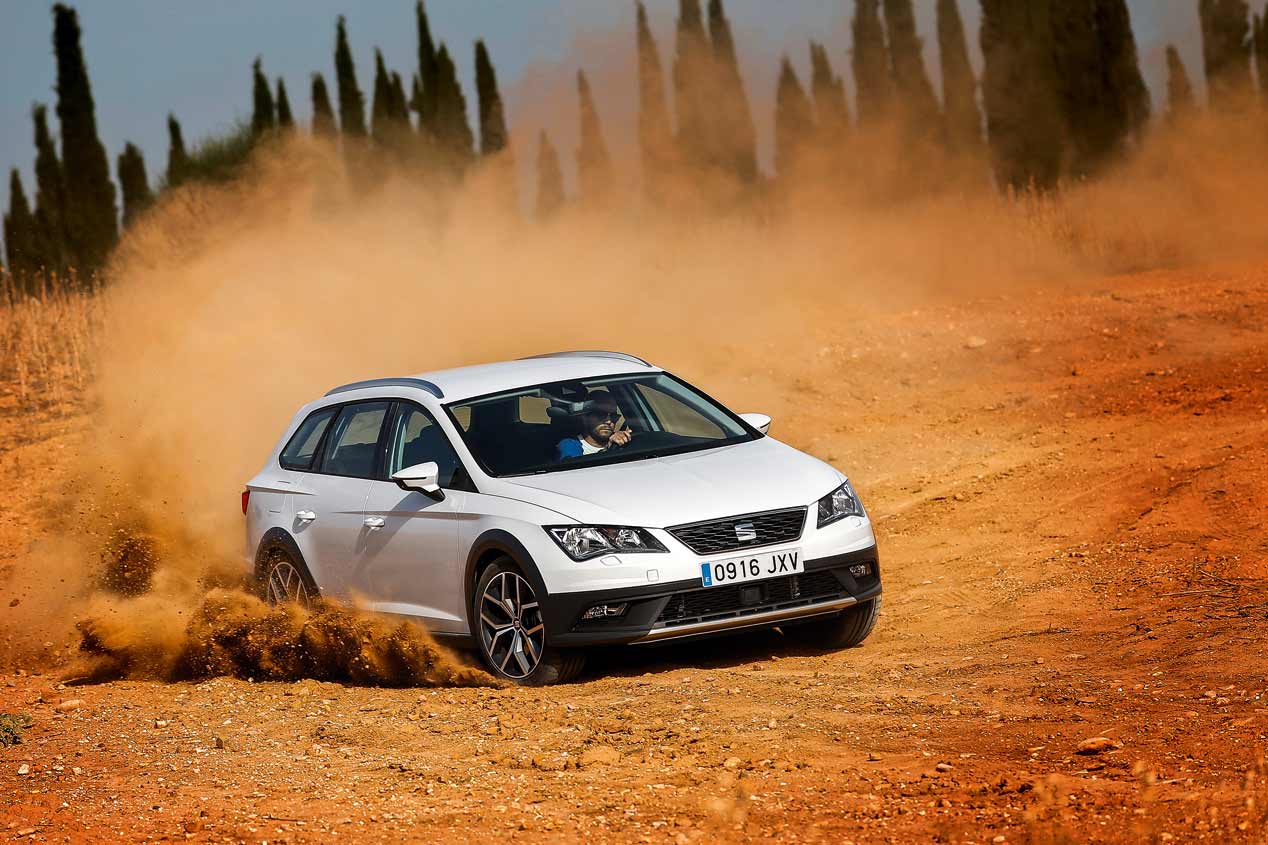 Peugeot 3008 BlueHDI 180 vs Seat León X-Perience TDI 184