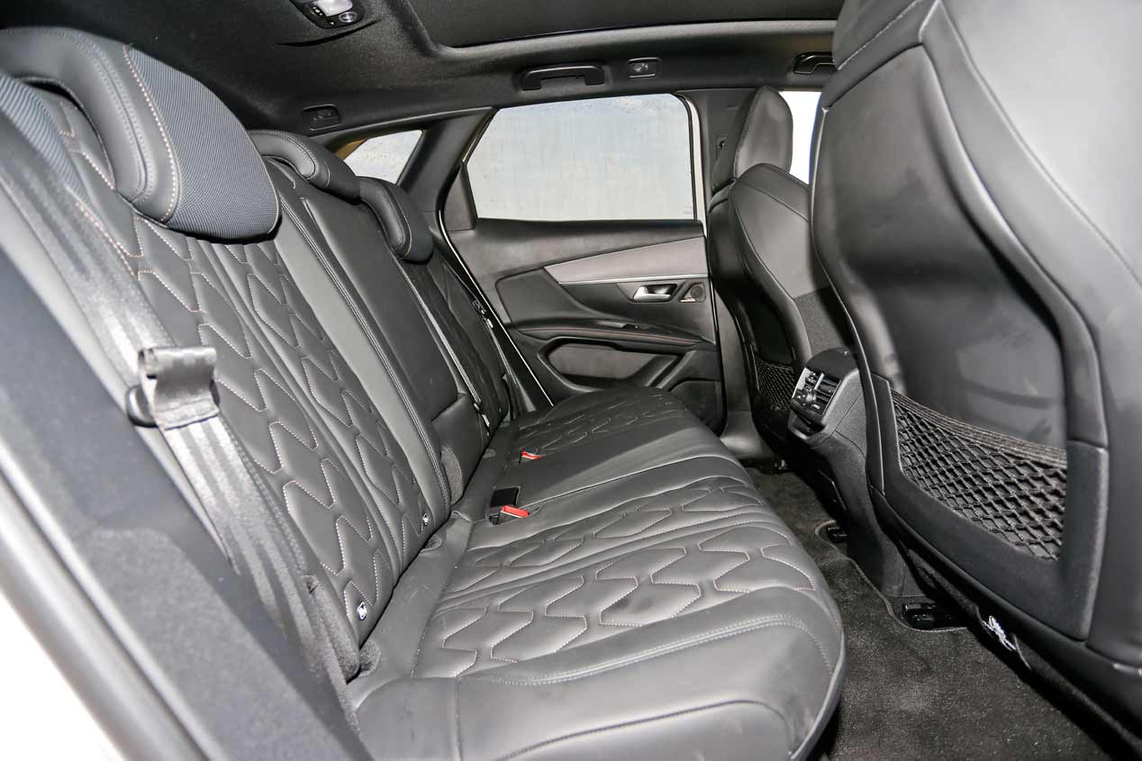 Peugeot 3008 BlueHDI 180 vs Seat León X-Perience TDI 184