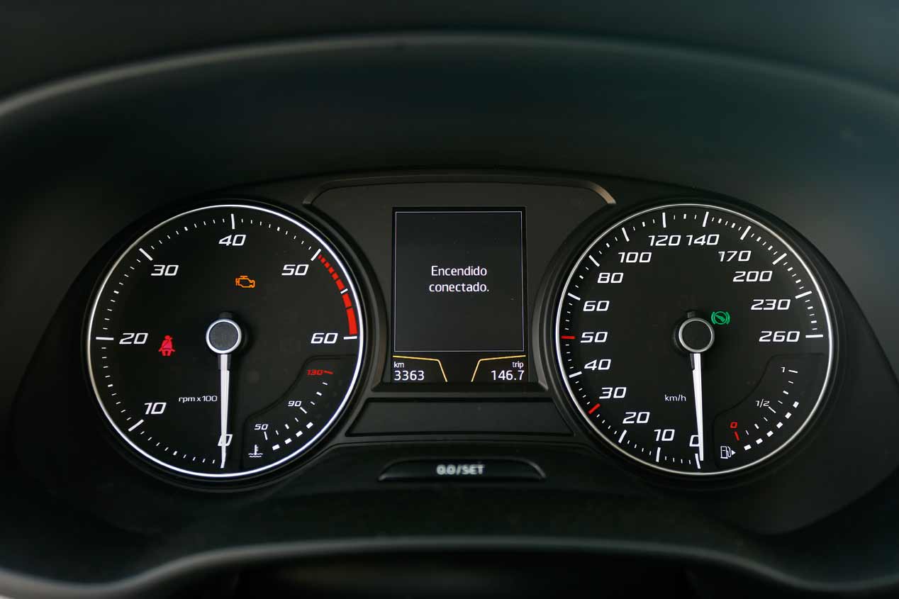 Peugeot 3008 BlueHDI 180 vs Seat León X-Perience TDI 184
