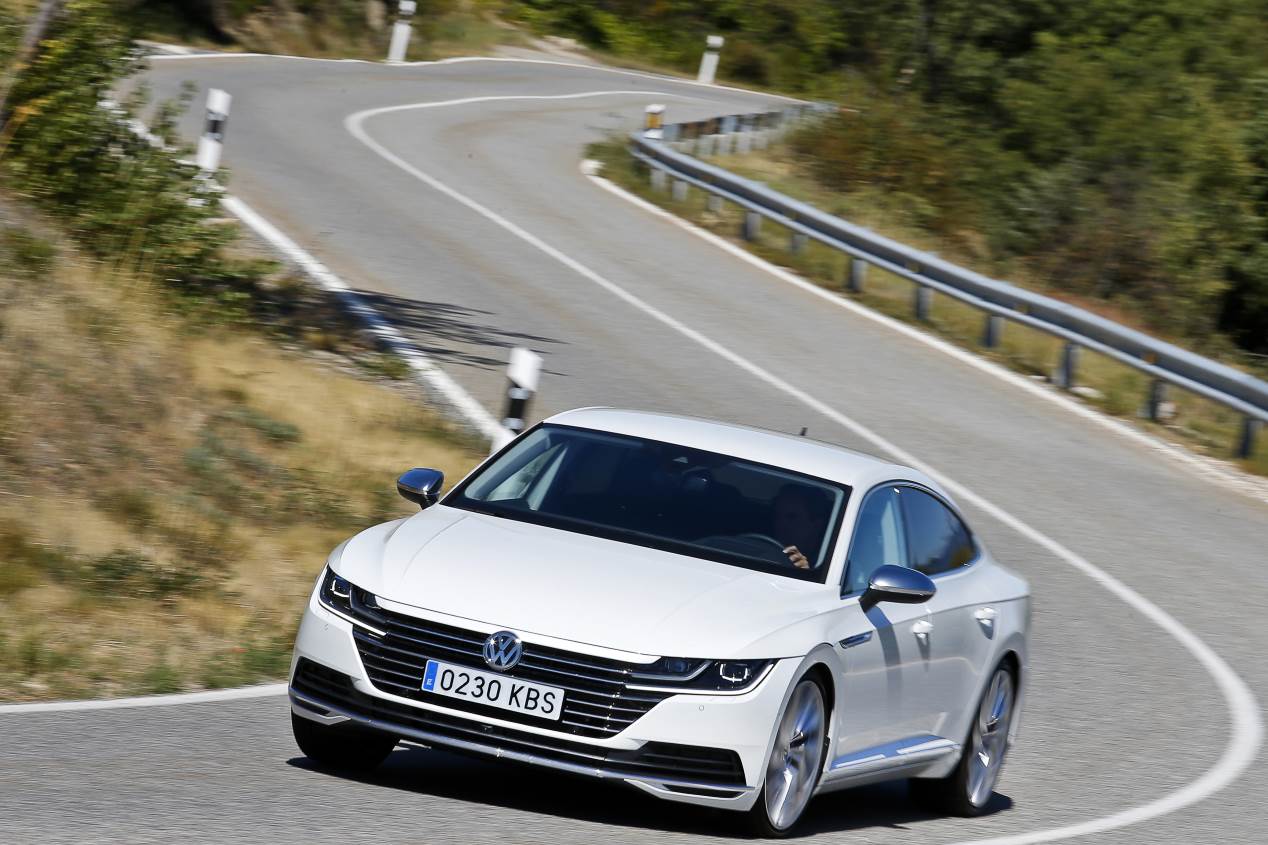 VW Arteon 2.0 TDI DSG: superprueba y mediciones
