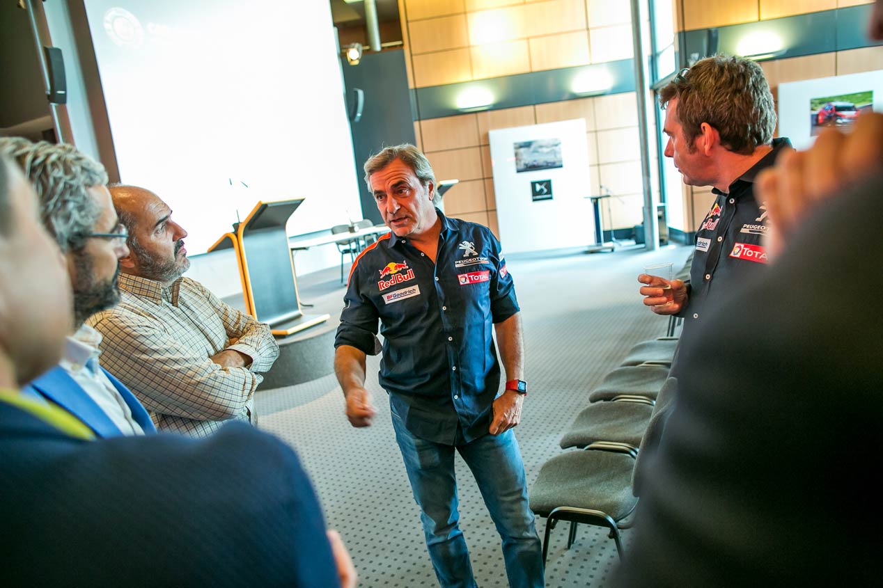 Una mirada al próximo Dakar con Carlos Sainz y Peugeot