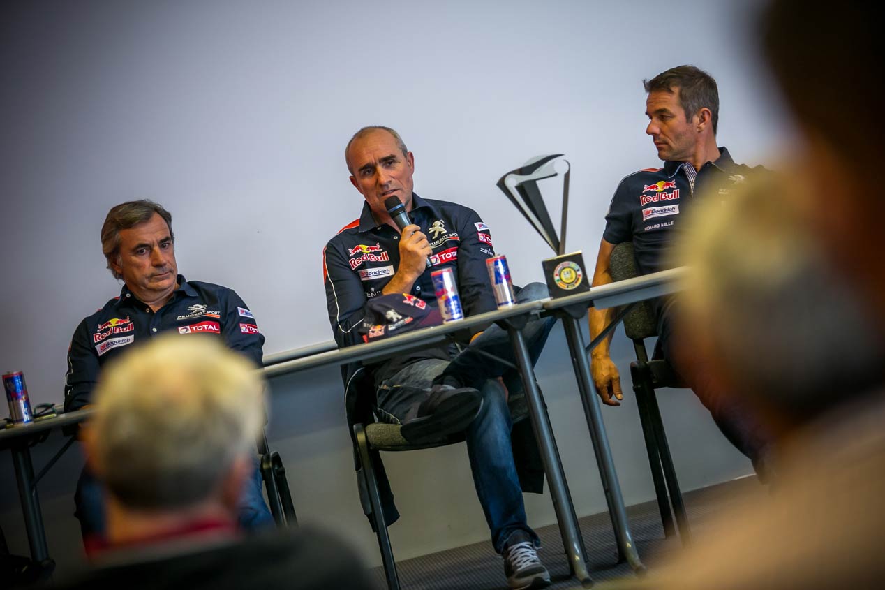 Una mirada al próximo Dakar con Carlos Sainz y Peugeot