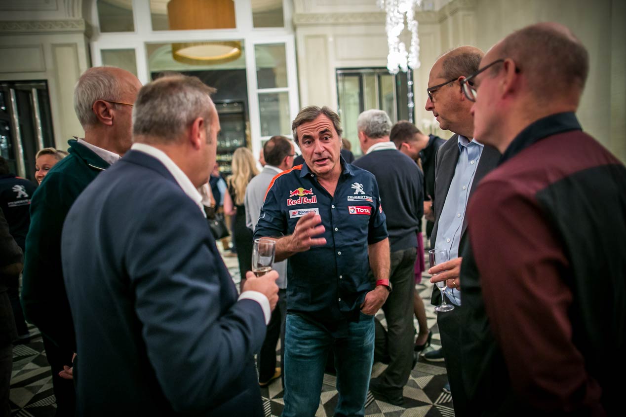Una mirada al próximo Dakar con Carlos Sainz y Peugeot