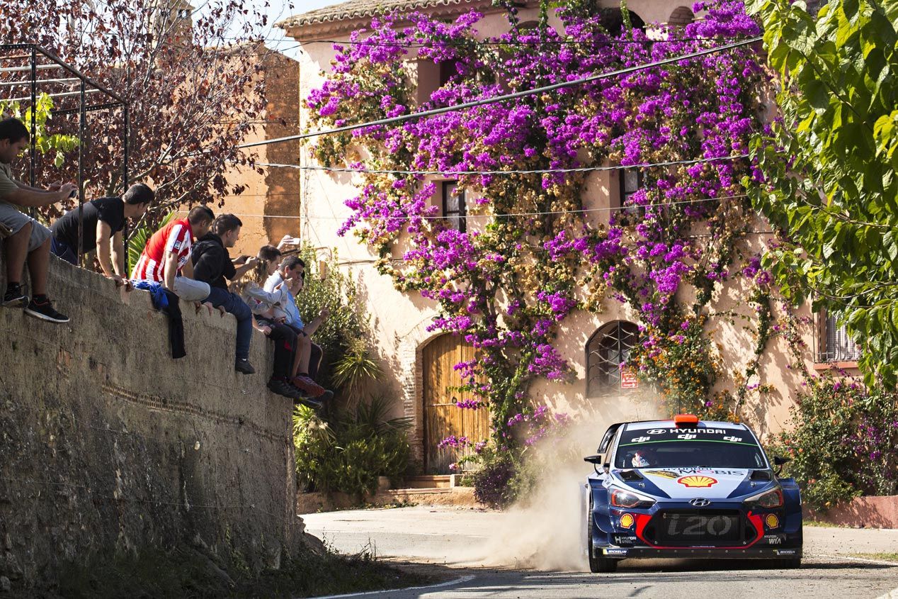 Rally de España 2017: Meeke arrasa en Cataluña
