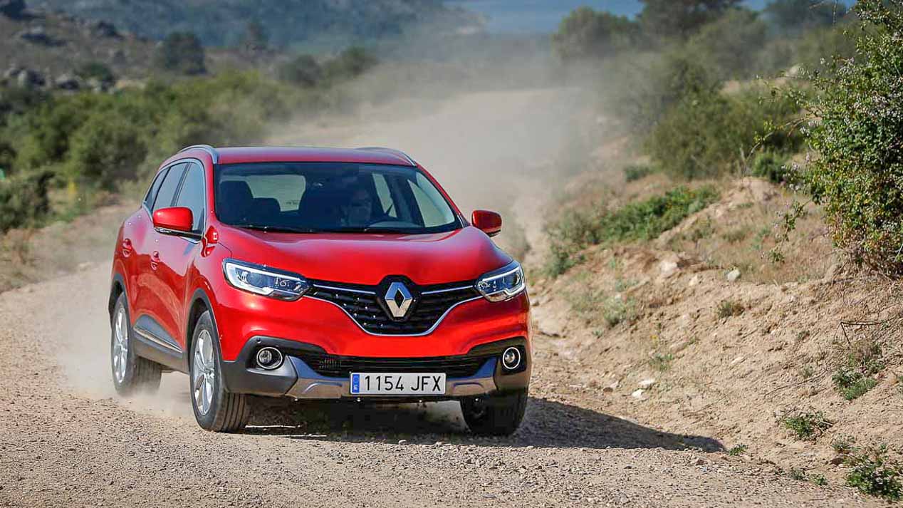 Nissan Qashqai vs X-Trail, Peugeot 3008 vs 5008 y Renault Kadjar vs Koelos: ¿enemigos SUV en casa?