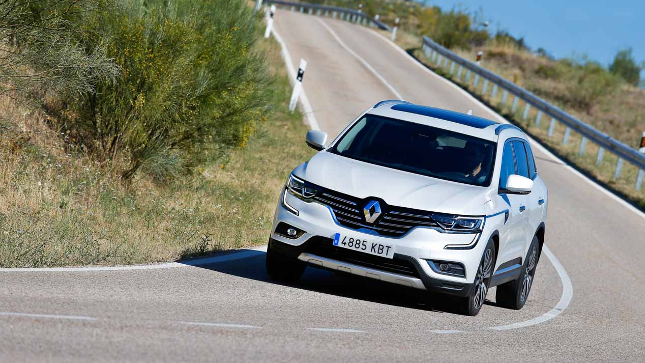 Nissan Qashqai vs X-Trail, Peugeot 3008 vs 5008 y Renault Kadjar vs Koelos: ¿enemigos SUV en casa?