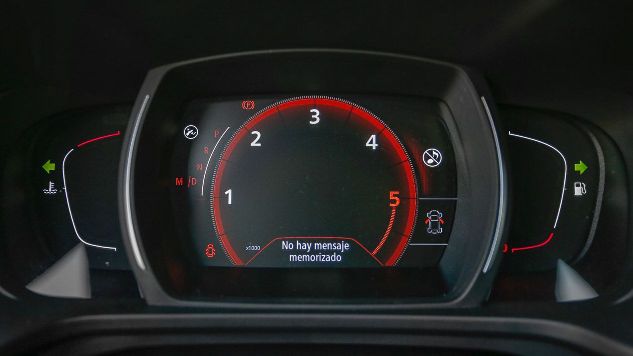 Nissan Qashqai vs X-Trail, Peugeot 3008 vs 5008 y Renault Kadjar vs Koelos: ¿enemigos SUV en casa?