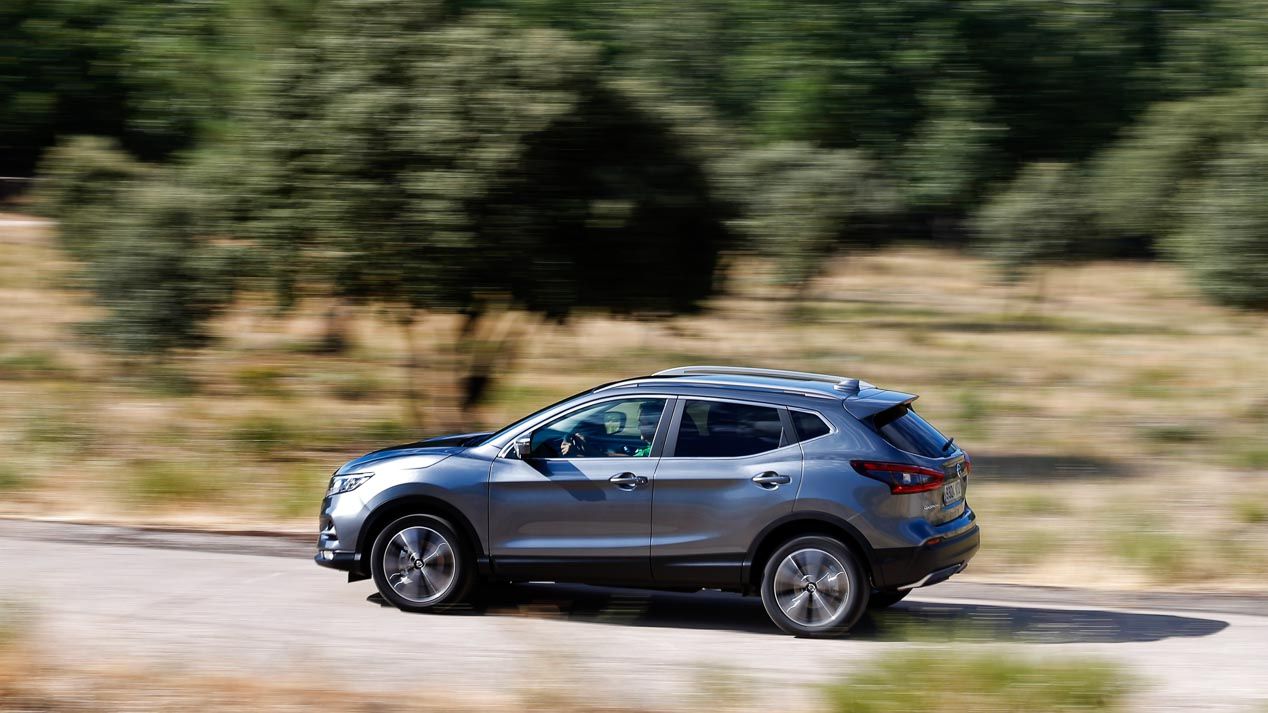 Nissan Qashqai vs X-Trail, Peugeot 3008 vs 5008 y Renault Kadjar vs Koelos: ¿enemigos SUV en casa?