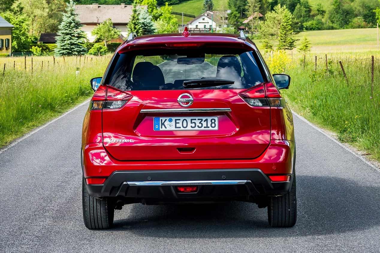 Nissan Qashqai vs X-Trail, Peugeot 3008 vs 5008 y Renault Kadjar vs Koelos: ¿enemigos SUV en casa?
