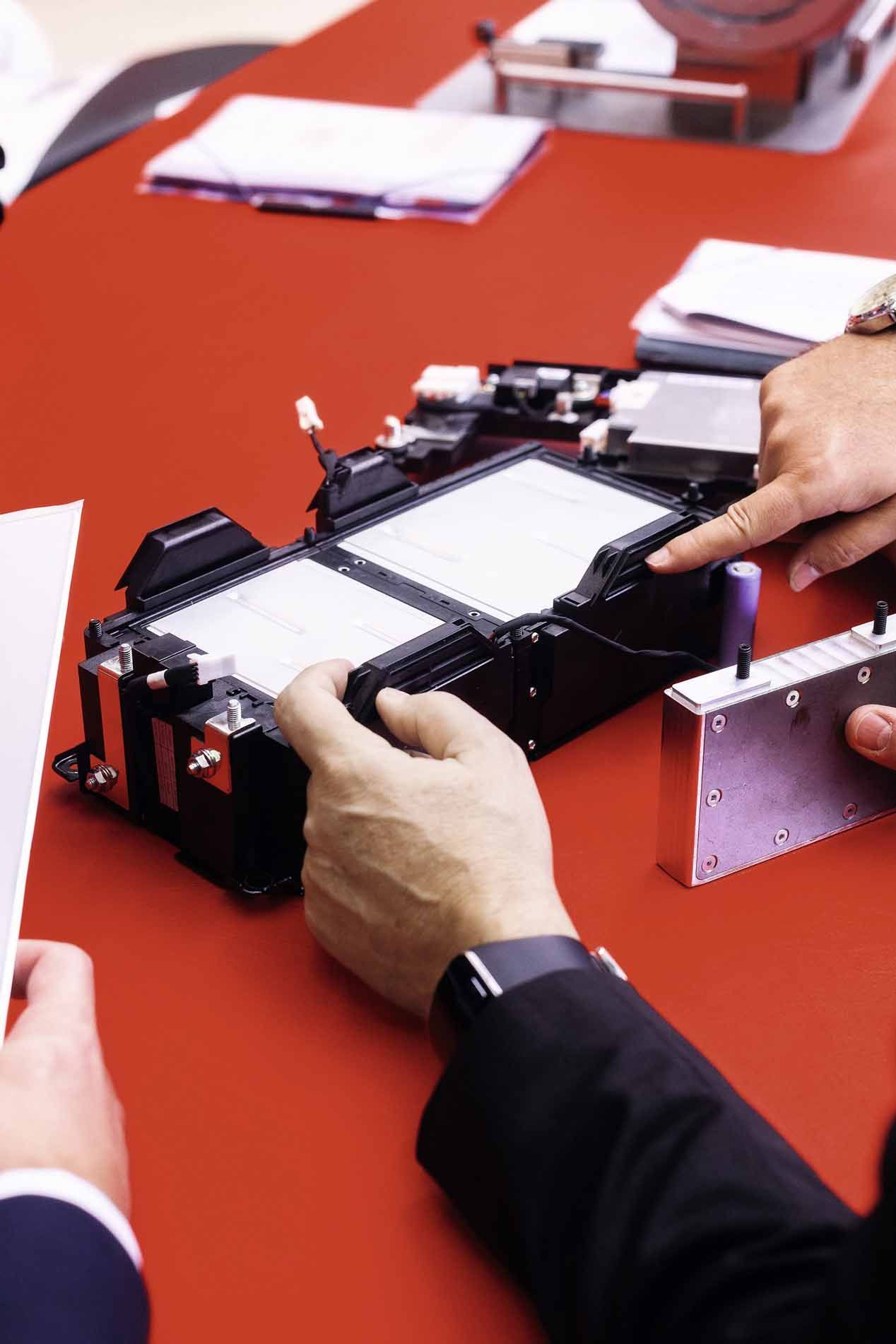 Toshiba en 2019 lanzará baterías de litio que recargarán en seis minutos para hacer 320 kilómetros