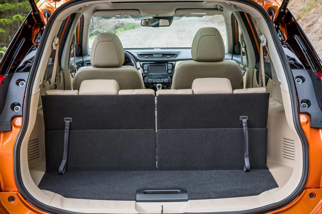 Nissan Qashqai vs X-Trail, Peugeot 3008 vs 5008 y Renault Kadjar vs Koelos: ¿enemigos SUV en casa?
