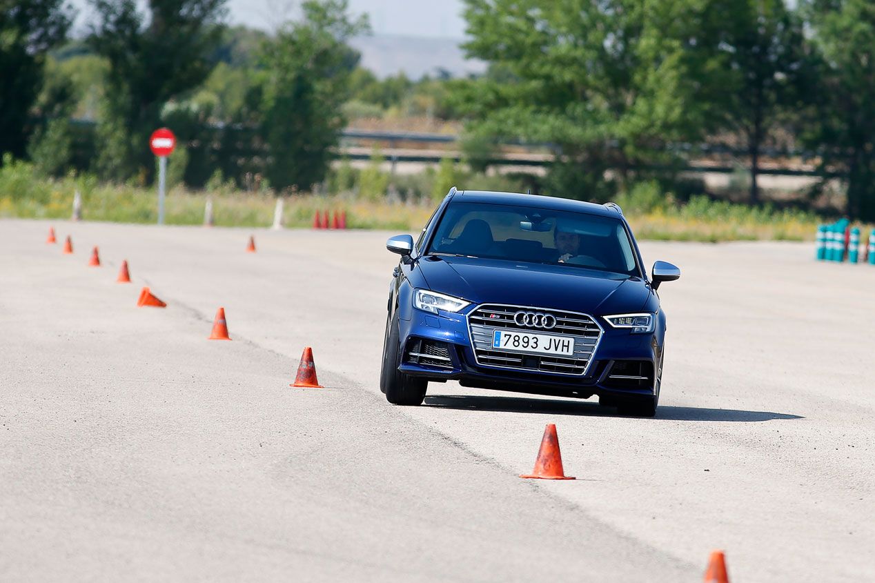 Duelo deportivo: Audi S3 Sportback vs BMW M140i