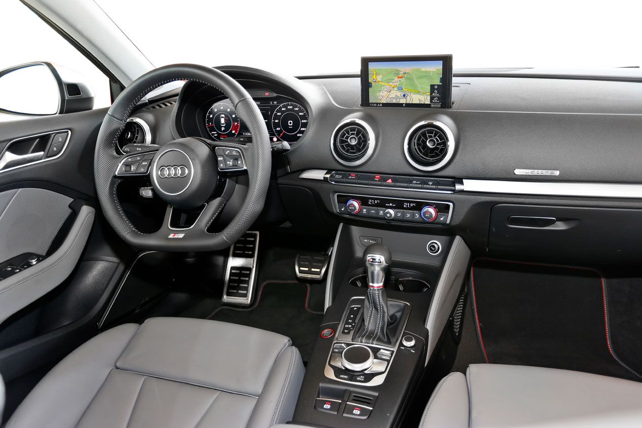 Duelo deportivo: Audi S3 Sportback vs BMW M140i