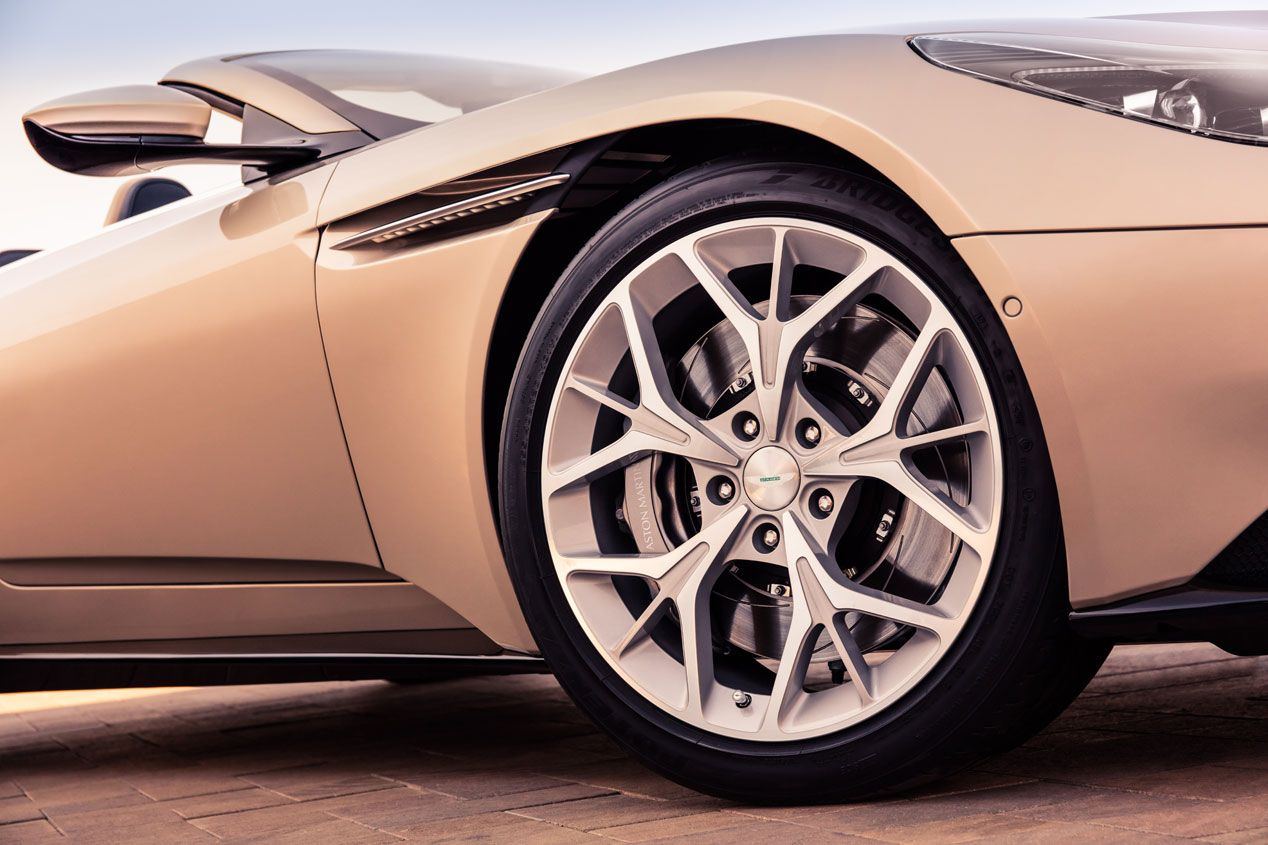 Aston Martin DB11 Volante: las fotos del nuevo descapotable