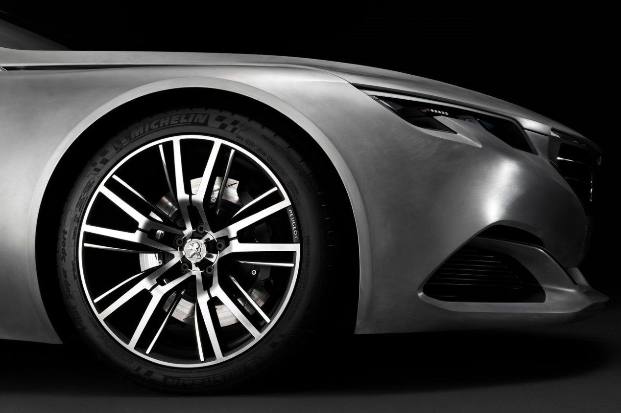 Peugeot 508 2018: con base del 5008 y rasgos del Exalt Concept