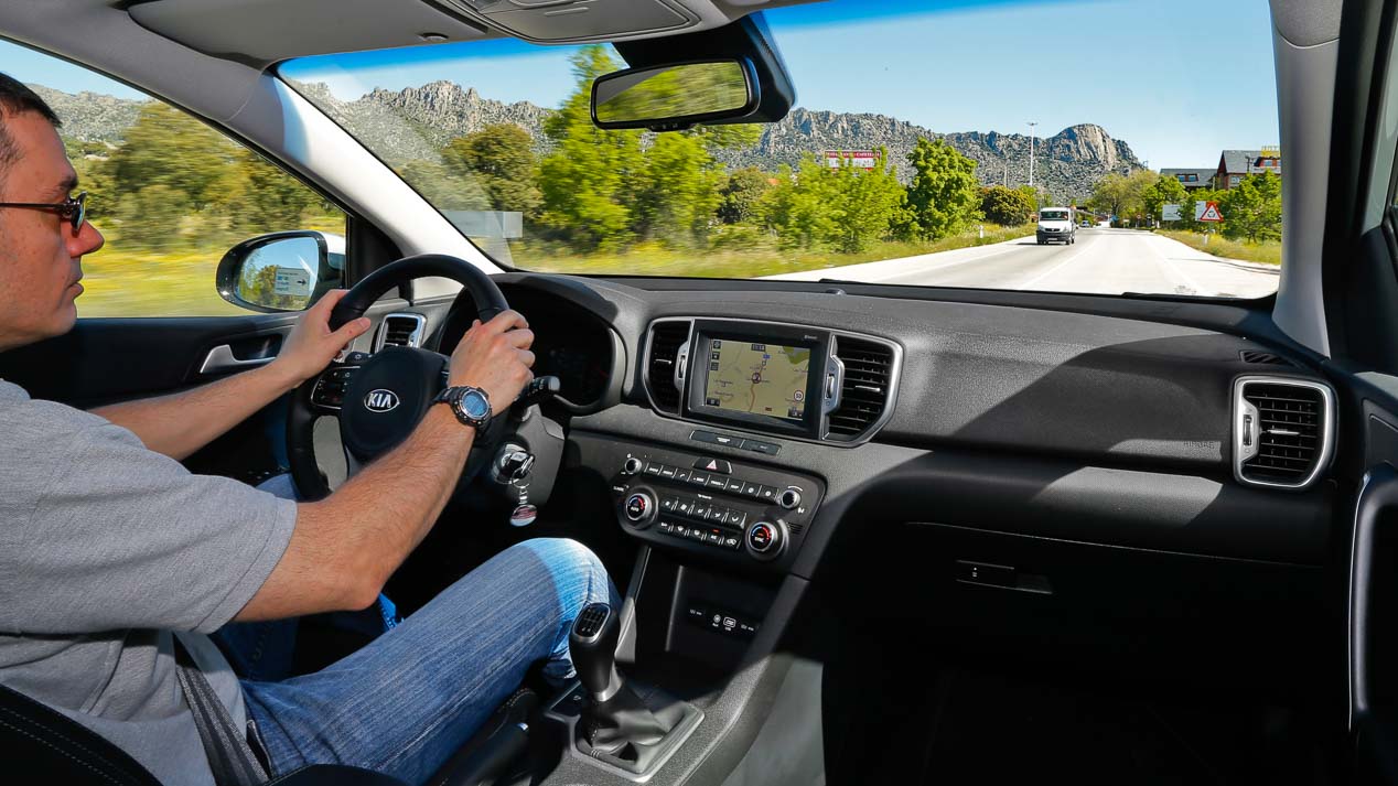Comparativa SUV: Kia Stonic CRDi vs Niro HEV vs Sportage CRDi
