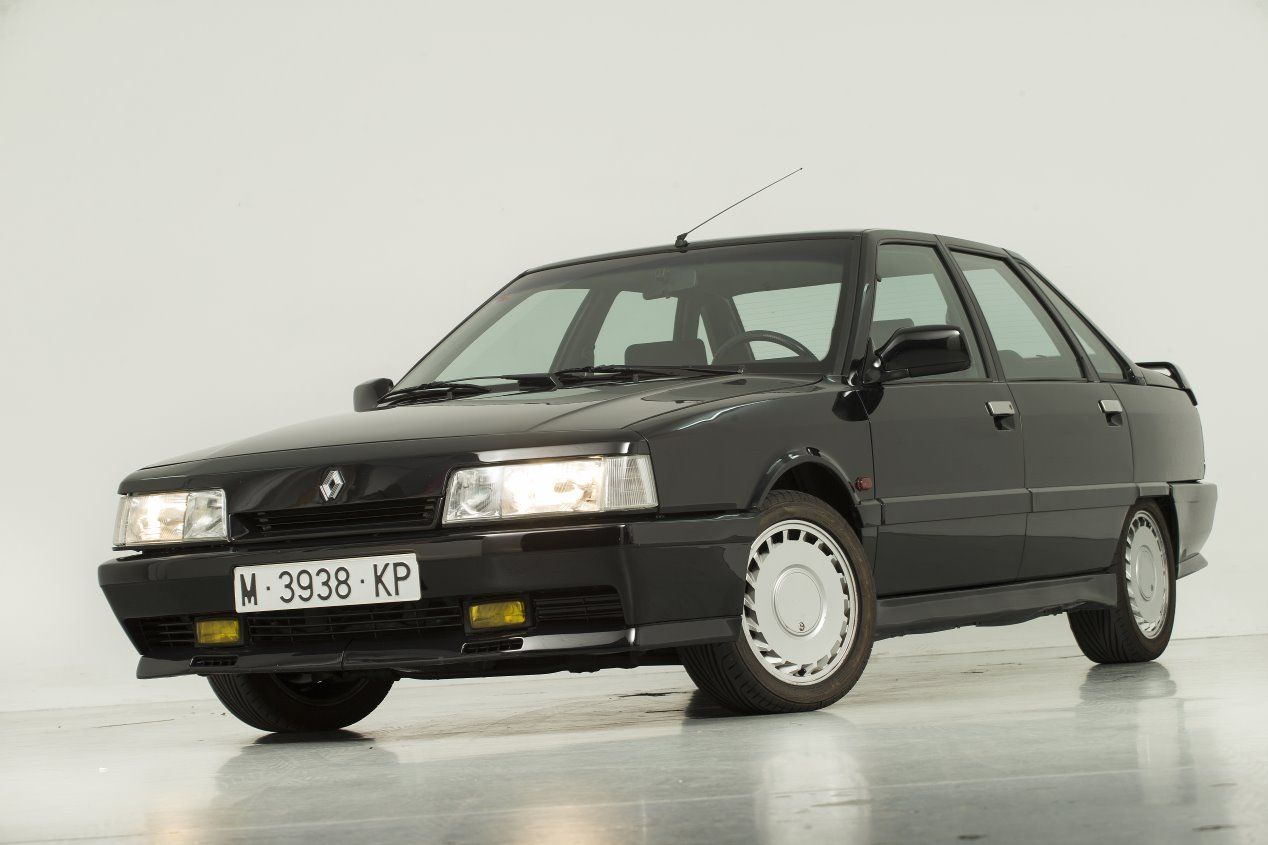 Renault 21 2L Turbo: historia y fotos de una berlina mítica