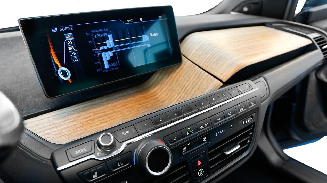 Volkswagen Golf GTE vs BMW i3 Rex 94 AH: futuro presente