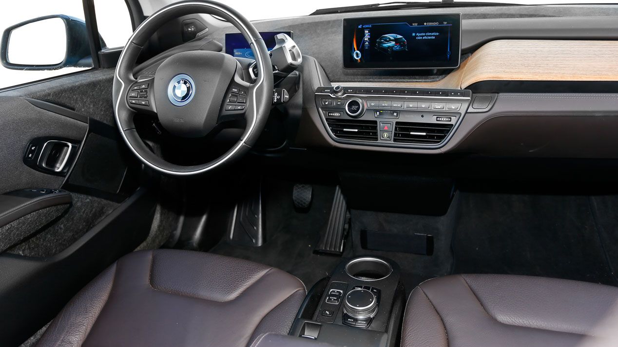 Volkswagen Golf GTE vs BMW i3 Rex 94 AH: futuro presente