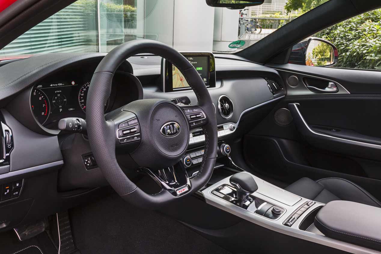 Las nuevas berlinas que vienen: Peugeot 508, Citroën C5, Kia Stinger...
