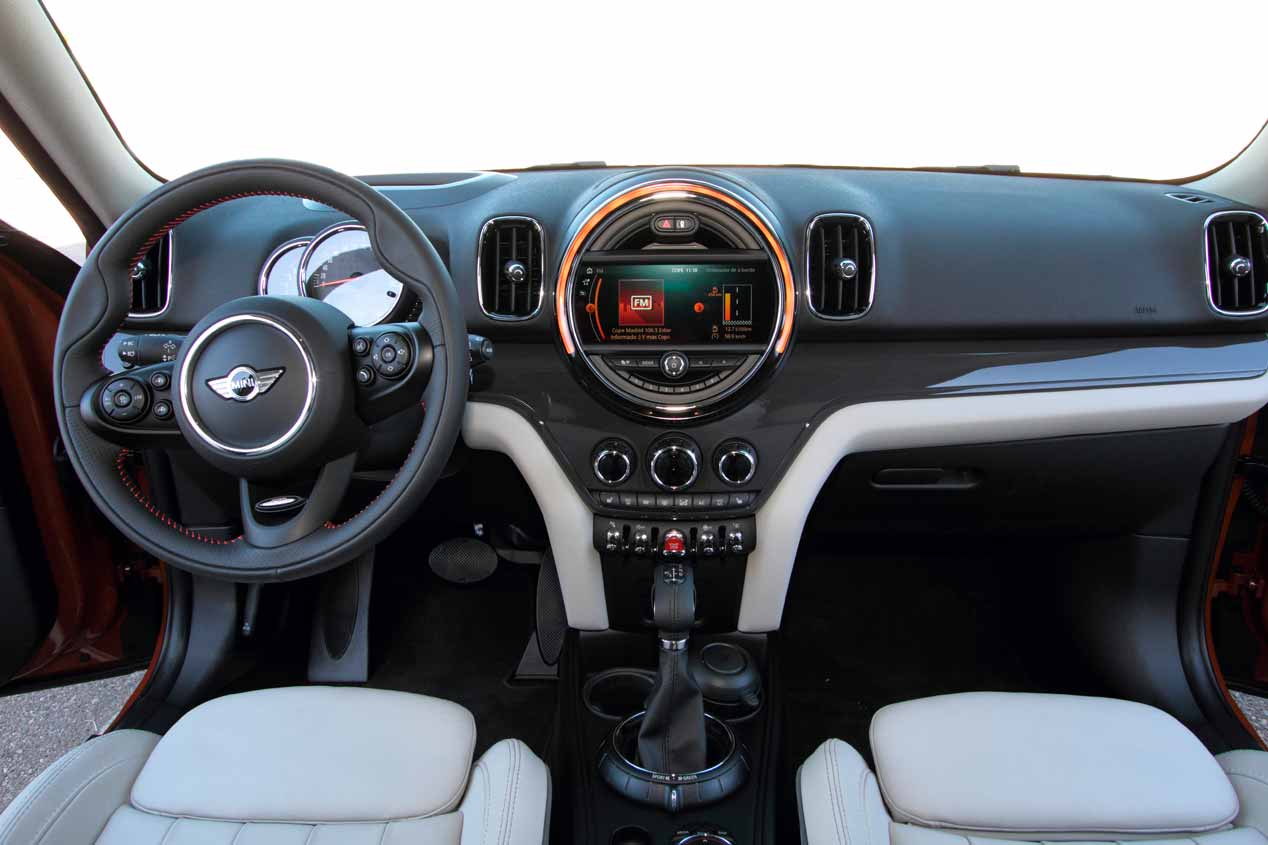 Comparativa SUV: Toyota C-HR vs Mini Countryman