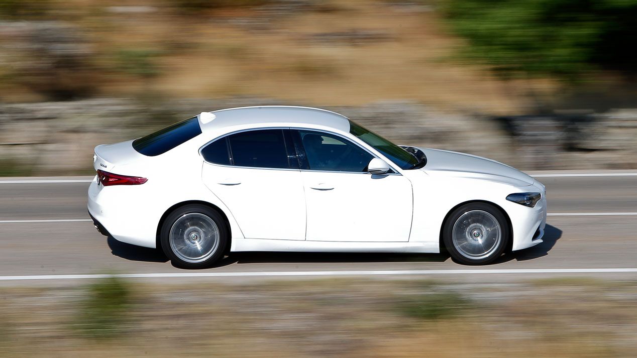 Las nuevas berlinas que vienen: Peugeot 508, Citroën C5, Kia Stinger...