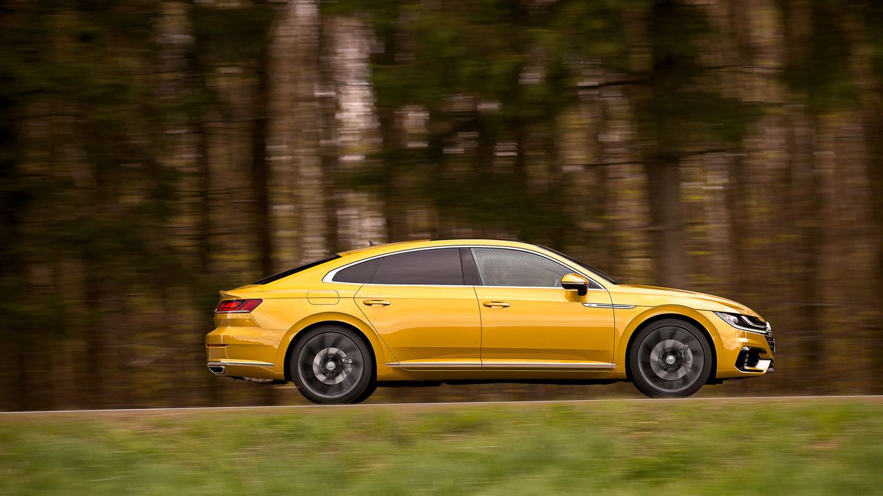 Las nuevas berlinas que vienen: Peugeot 508, Citroën C5, Kia Stinger...