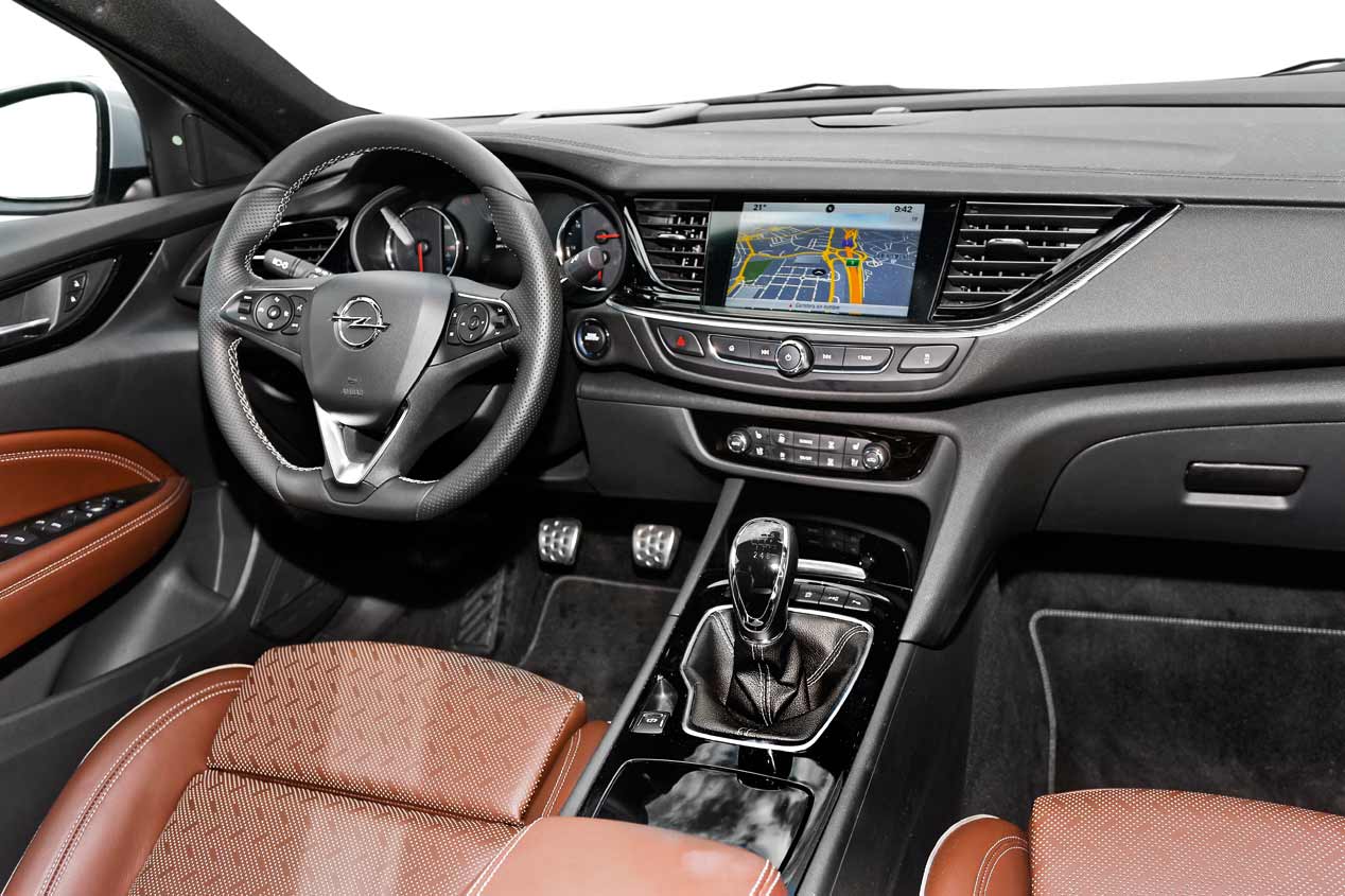 Las nuevas berlinas que vienen: Peugeot 508, Citroën C5, Kia Stinger...