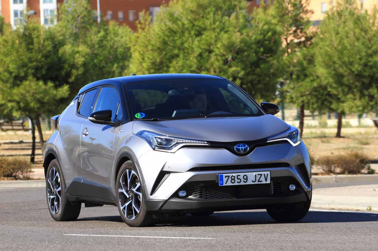 Comparativa SUV: Toyota C-HR vs Mini Countryman