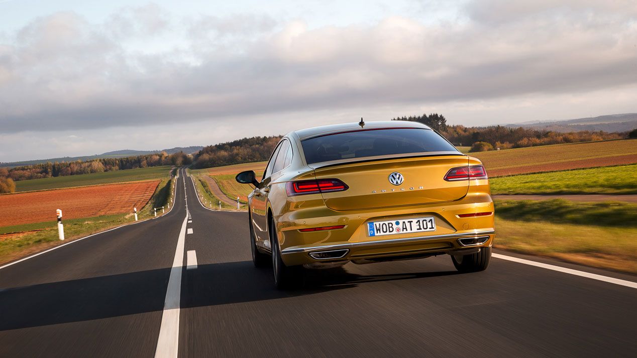 Las nuevas berlinas que vienen: Peugeot 508, Citroën C5, Kia Stinger...