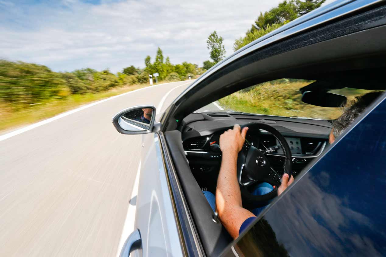Las nuevas berlinas que vienen: Peugeot 508, Citroën C5, Kia Stinger...