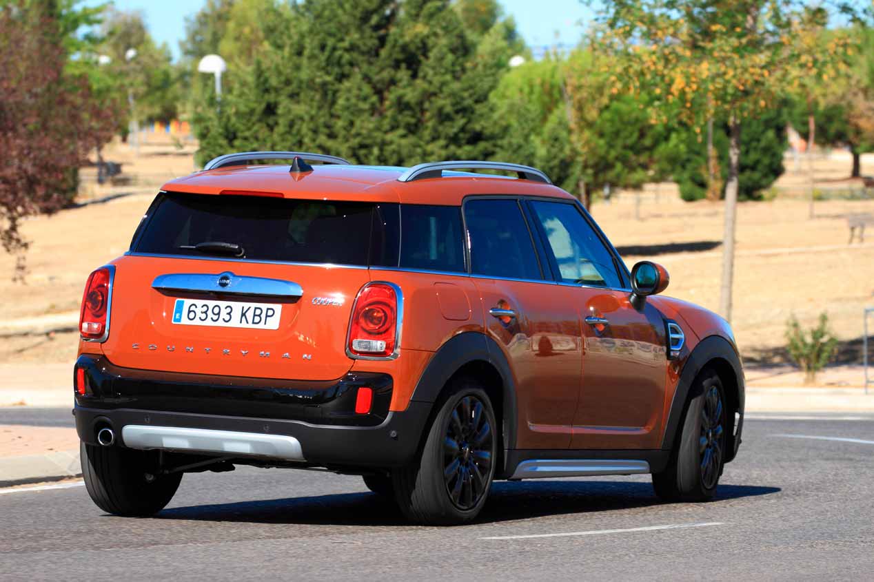 Comparativa SUV: Toyota C-HR vs Mini Countryman